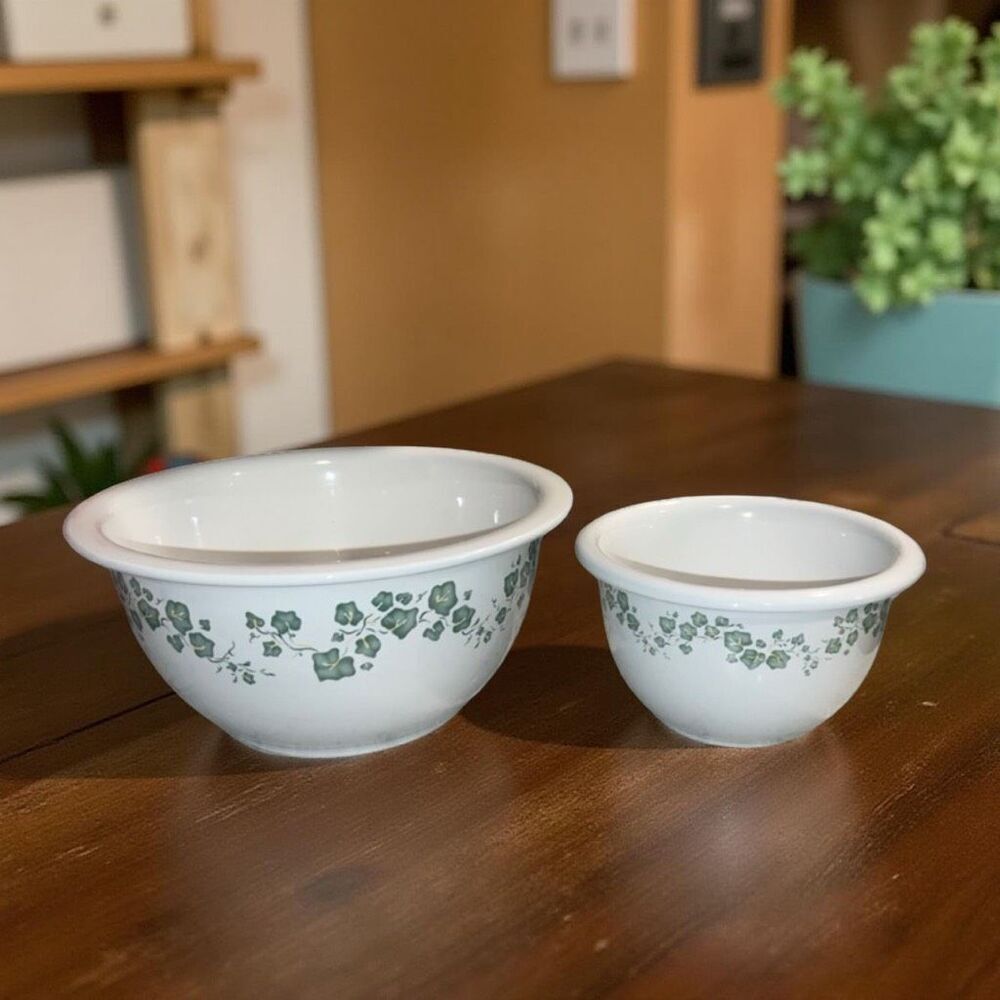 2 Vintage Corelle Callaway Nesting Ceramic Mixing Bowls Floral Ivy Design